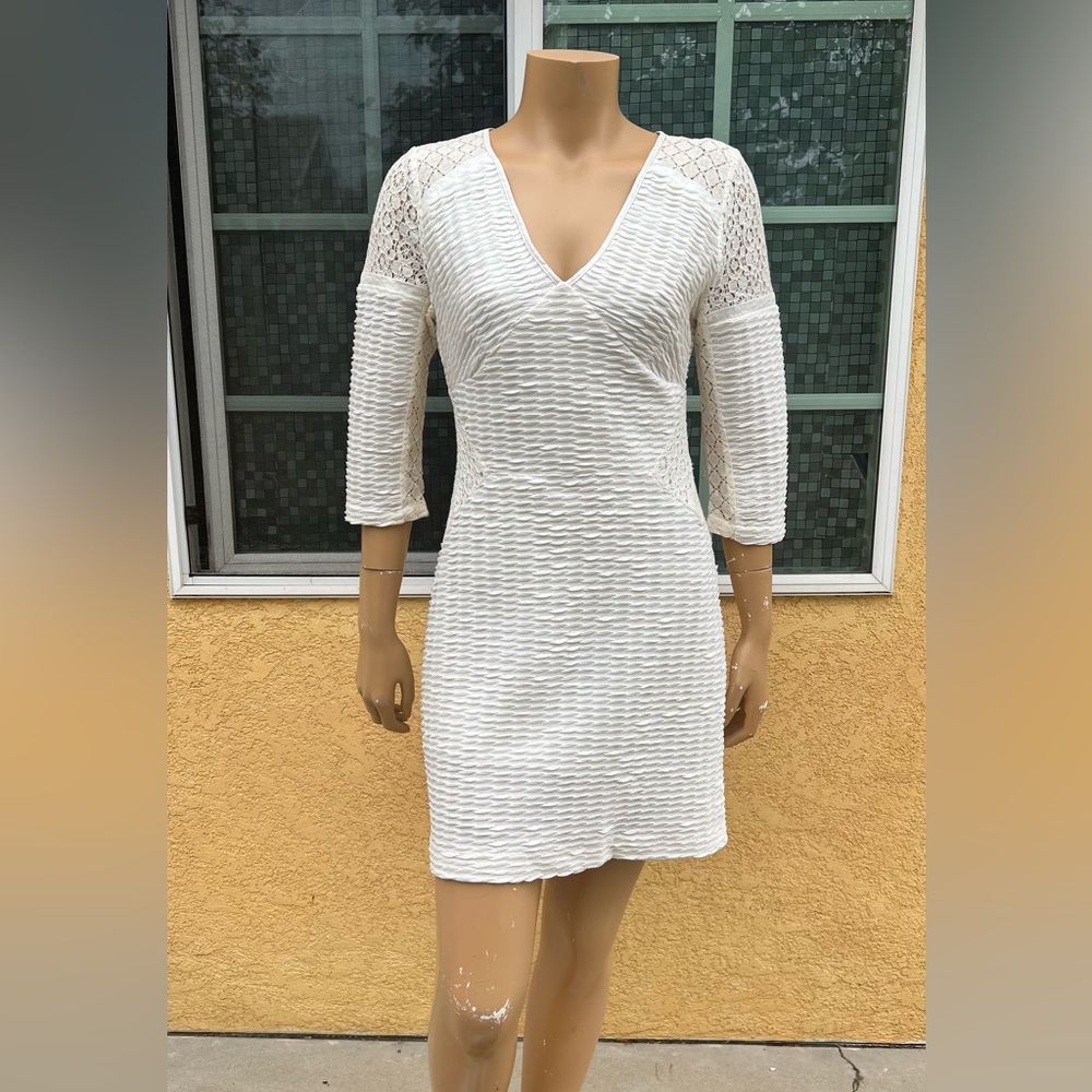 Ivory medium dress with lace details